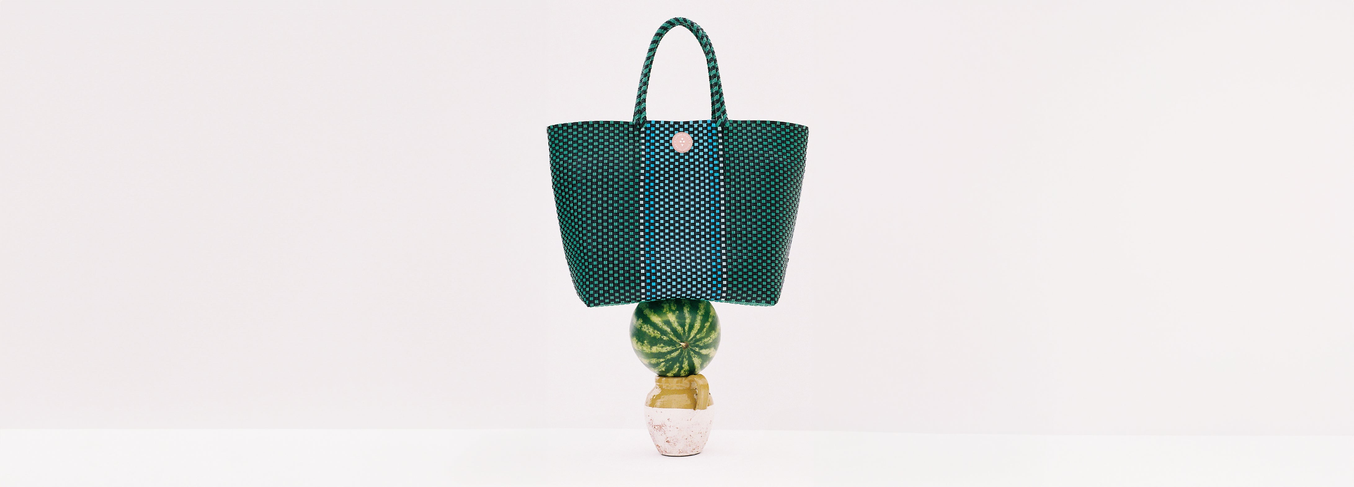 WOVEN TOTES