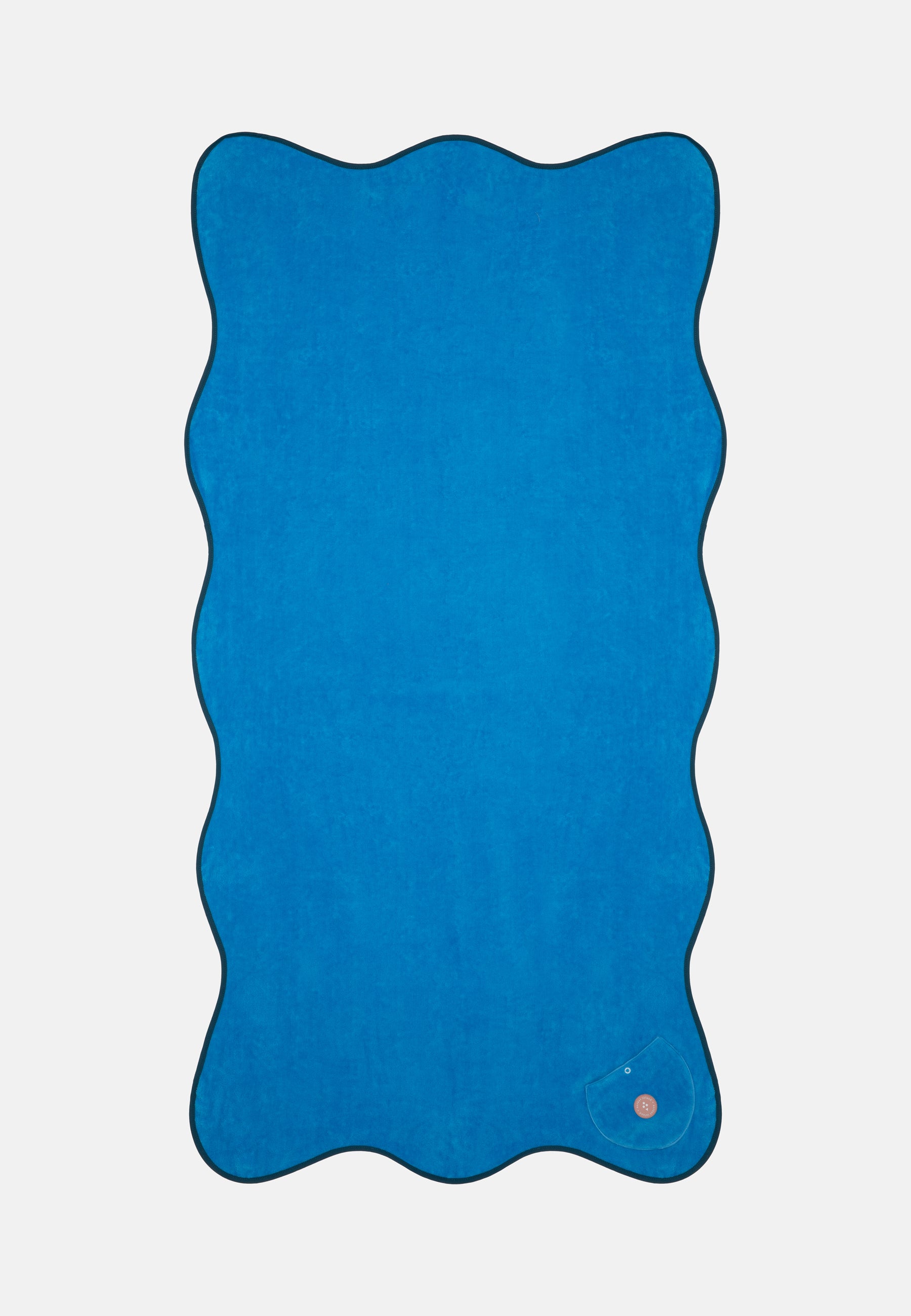 WAVY BEACH TOWEL BLUE BUBBLE GUM