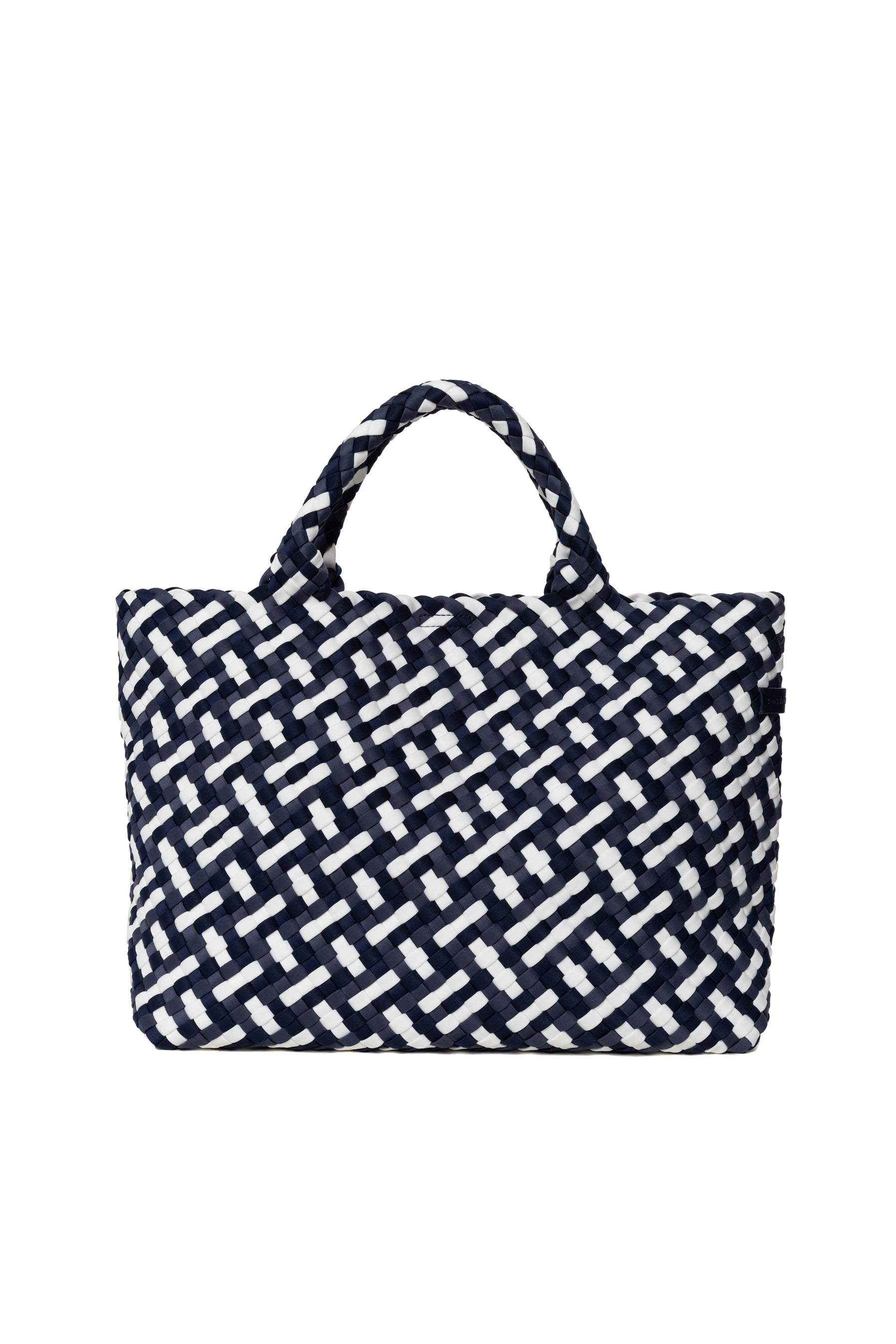 NEOM0011